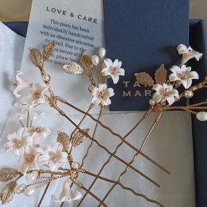 "TANIA MARAS" DAINTY FLORAL "POSY" HAIRPINS. ALL FOUR!UNUSED!❤️